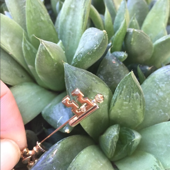 Vintage Avon Skeleton Key stick pin - Picture 6 of 6